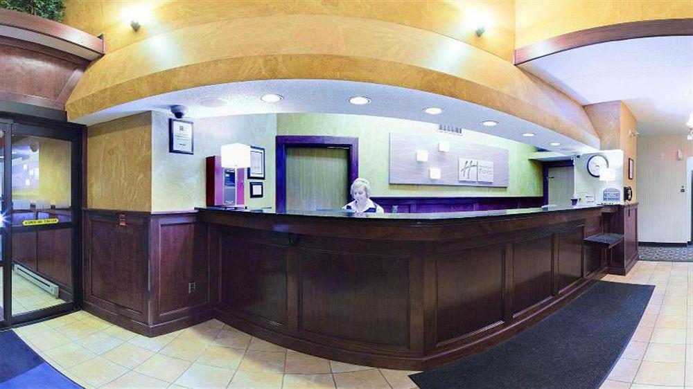 Express Pittsburgh-north/harmarville By Ihg Hotel