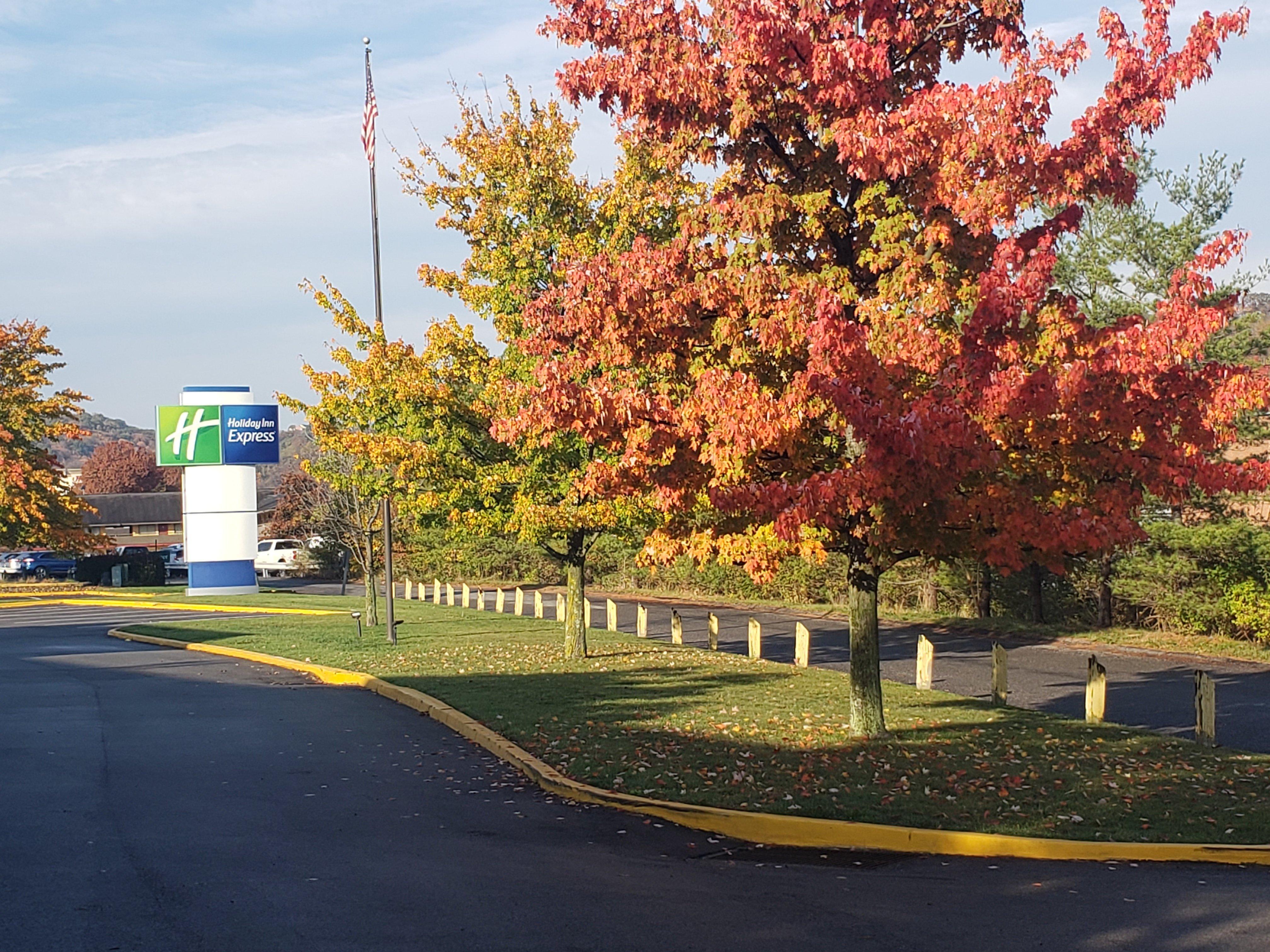 Express Pittsburgh-north/harmarville By Ihg Hotel