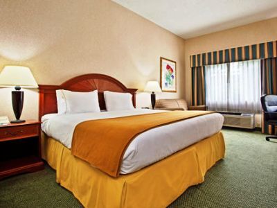 Express Pittsburgh-north/harmarville By Ihg Harmarville